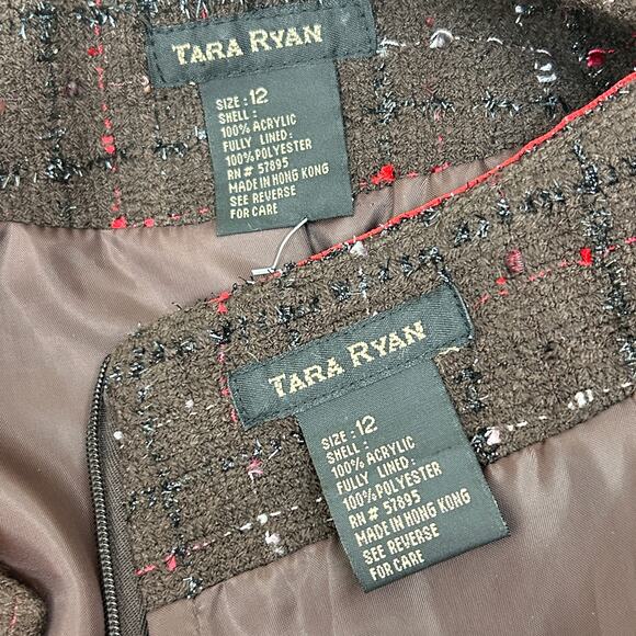 Tara Ryan Skirt Suit Woven
Brown, Red, Cream, Black Metallic size 12 - Picture 6 of 7